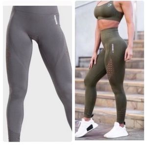 NWOT GRAY GYMSHARK LEGGINGS